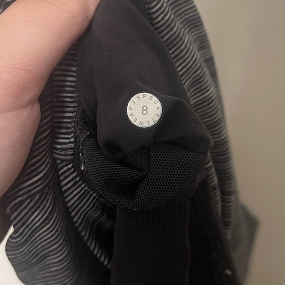 Lululemon Pants Size 8 - Picture 3 of 4